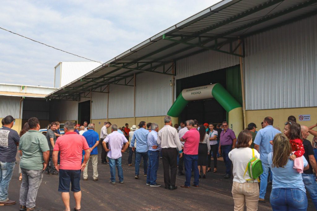 Coopercam inaugura nova unidade armazenadora de café